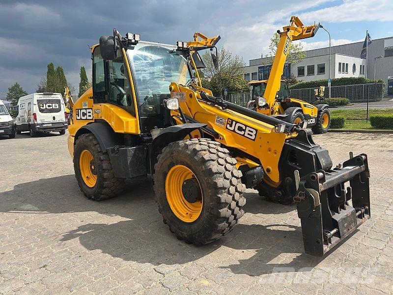 JCB TM320 Agri Телескопічні навантажувачі