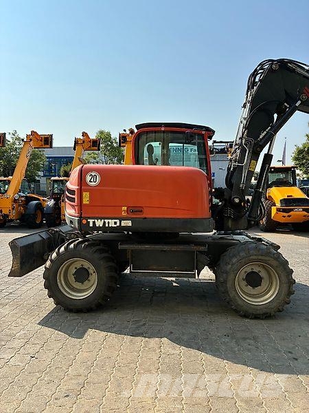 Schaeff TW110 حفارات زحافة