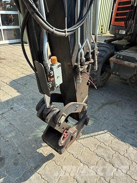 Schaeff TW110 حفارات زحافة