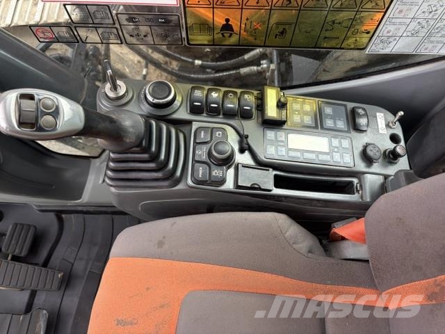 Doosan DX225LC-5 大型油圧ショベル12t以上(パワーショベル・ユンボ)