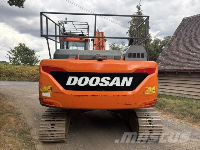 Doosan DX225LC-5 大型油圧ショベル12t以上(パワーショベル・ユンボ)