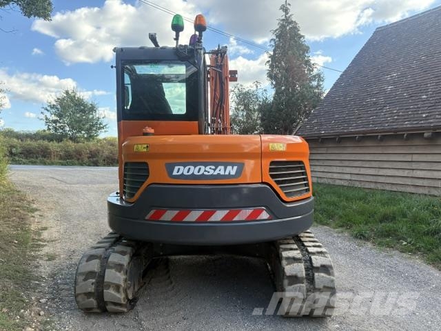 Doosan DX85R-3 Vidēja lieluma ekskavatori 7 t - 12 t