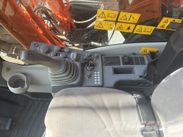 Hitachi ZX210LC-5 Crawler excavators