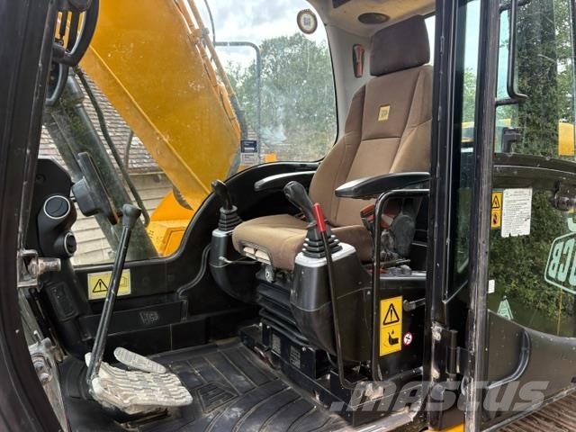 JCB JS130 Crawler excavators