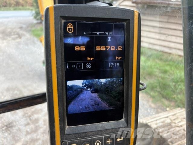 JCB JS130 Crawler excavators