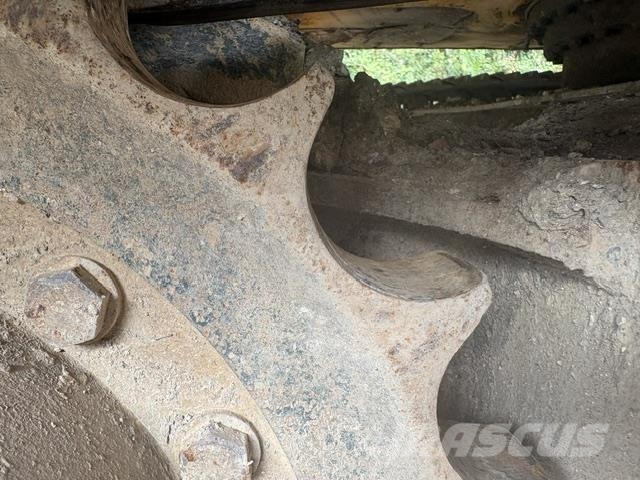 JCB JS130 Crawler excavators