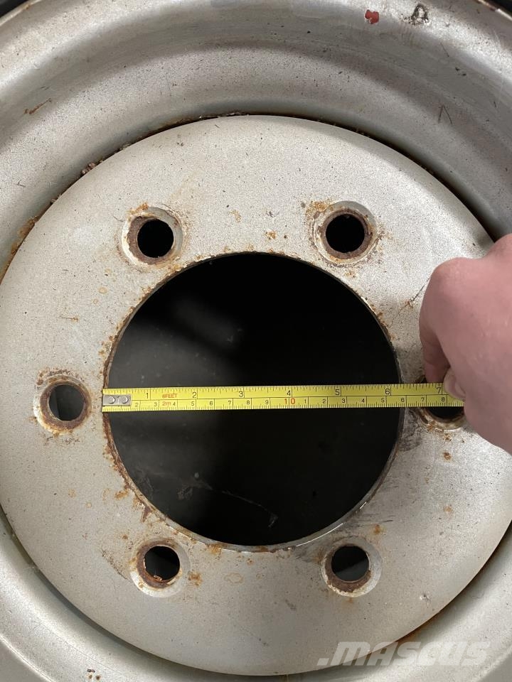  27X10,5X15 轮胎、车轮、轮圈