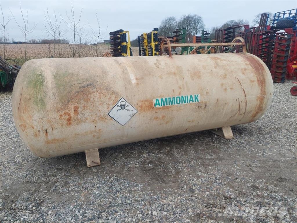 Agrodan Ammoniaktank 3200 kg Kraftstoff- und Zusatzstoffbehälter