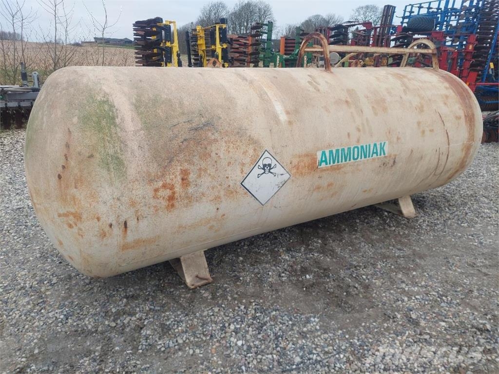 Agrodan Ammoniaktank 3200 kg Kraftstoff- und Zusatzstoffbehälter