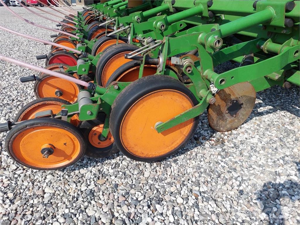 Amazone EDX 9000-T - 12 rækket Precisionsåmaskiner