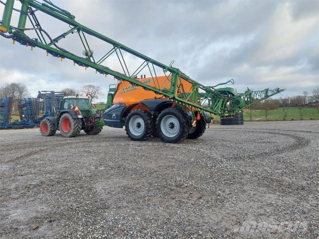 Amazone UX 11200 -36m med Amaselect Trailed sprayers