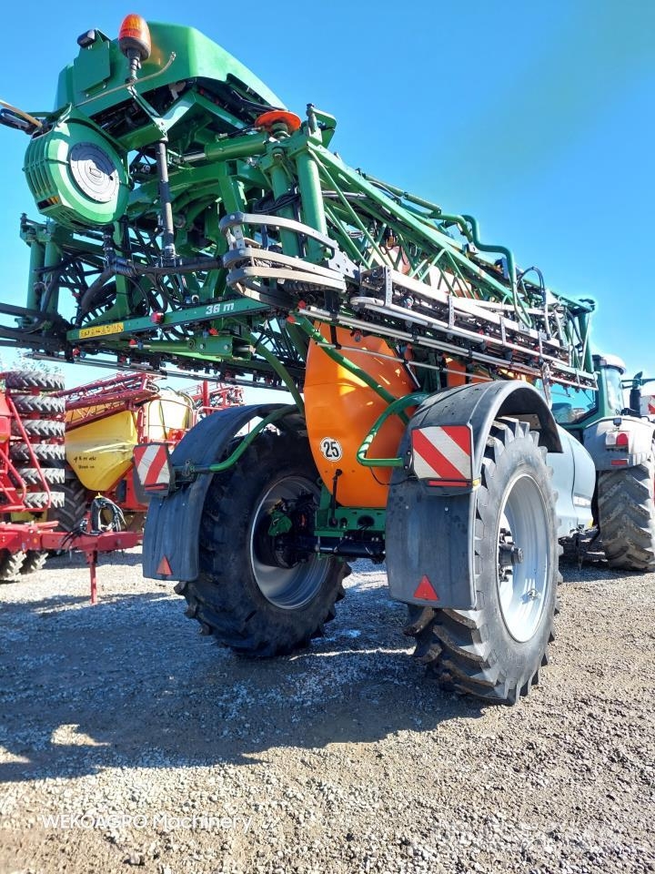 Amazone UX 6201 Super - 24-30-36m Slepesprøyter