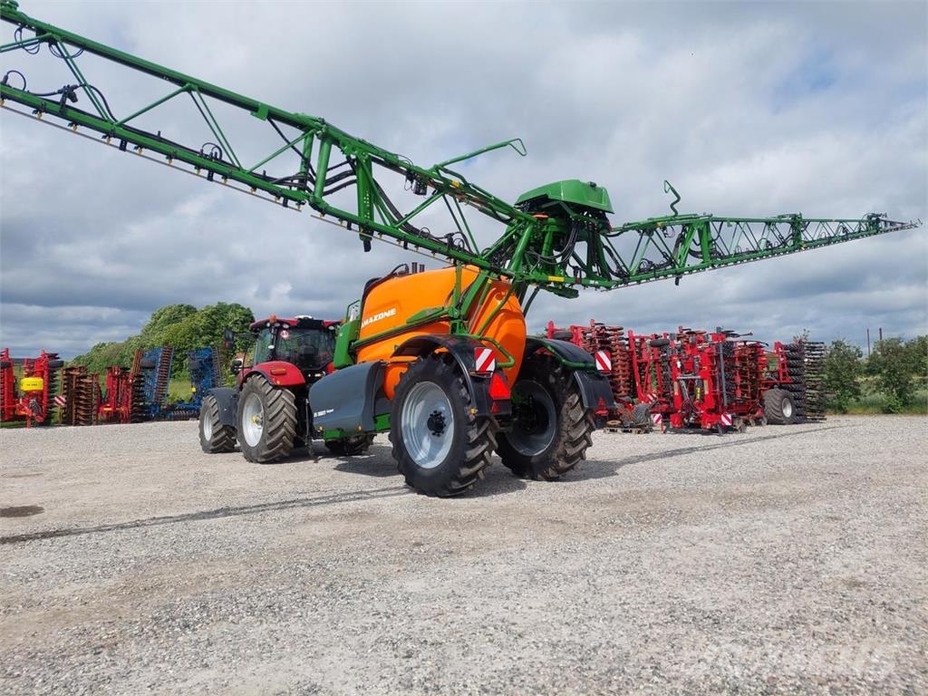 Amazone UX 8601 -30m- 25cm dyseafstand Vučene prskalice