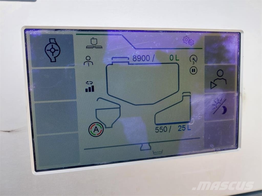 Amazone UX 8601 -30m- 25cm dyseafstand Vučene prskalice
