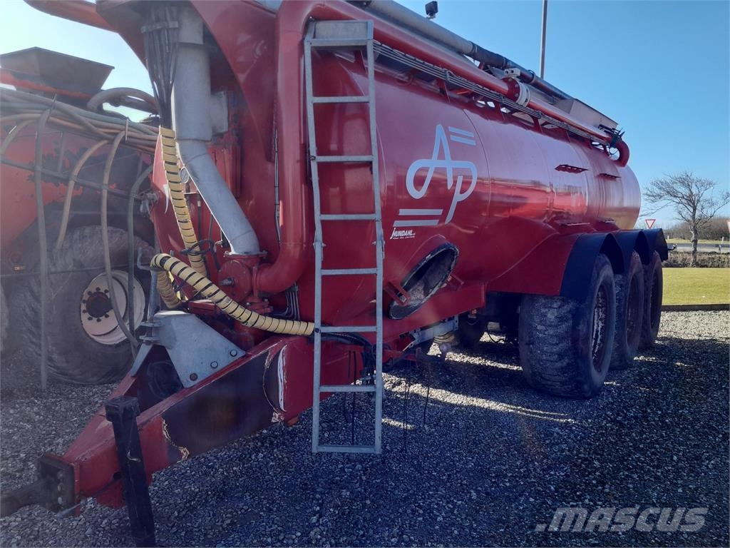 AP 25M3 TÅRN OG LIFT Цистерни за цимент