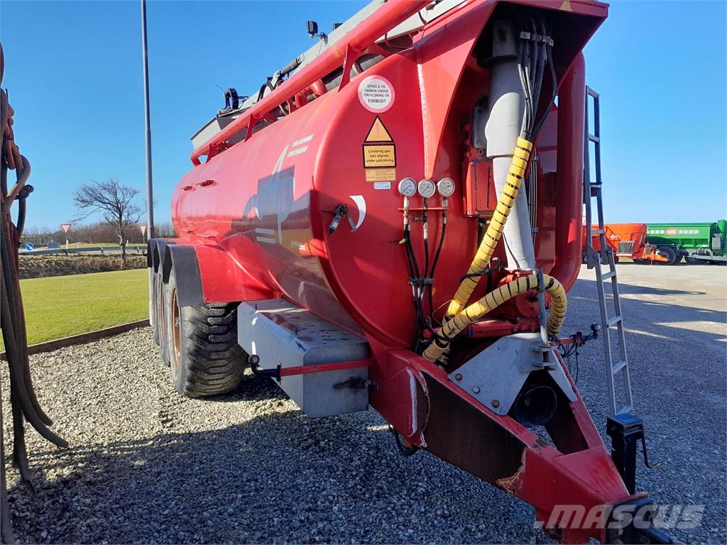 AP 25M3 TÅRN OG LIFT Цистерни за цимент