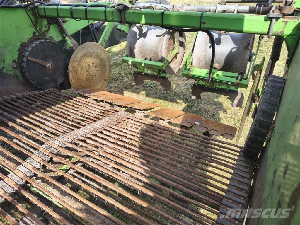 AVR 9200 CR Patates hasat makinalari