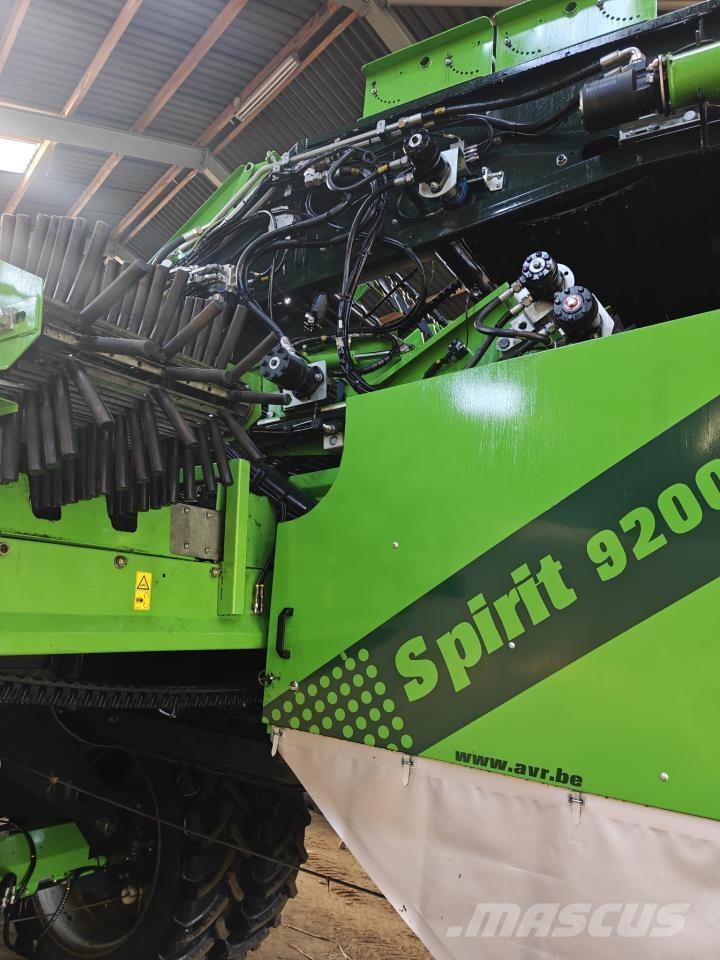 AVR 9200 VARIOWEB Potato harvesters