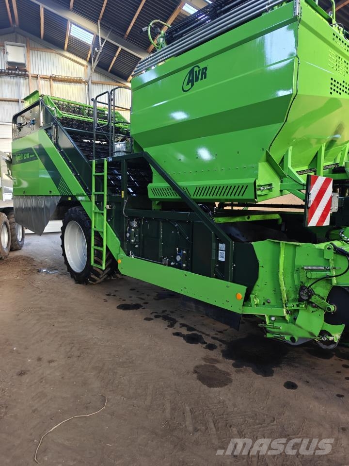 AVR 9200 VARIOWEB Potato harvesters
