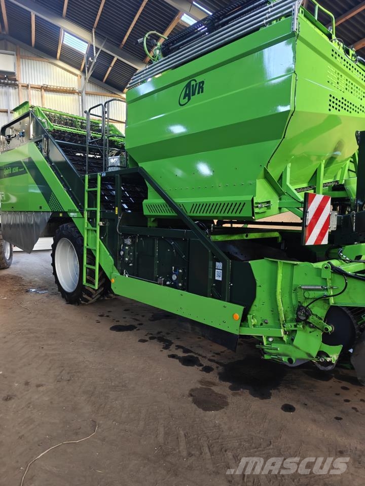 AVR 9200 VARIOWEB Potato harvesters
