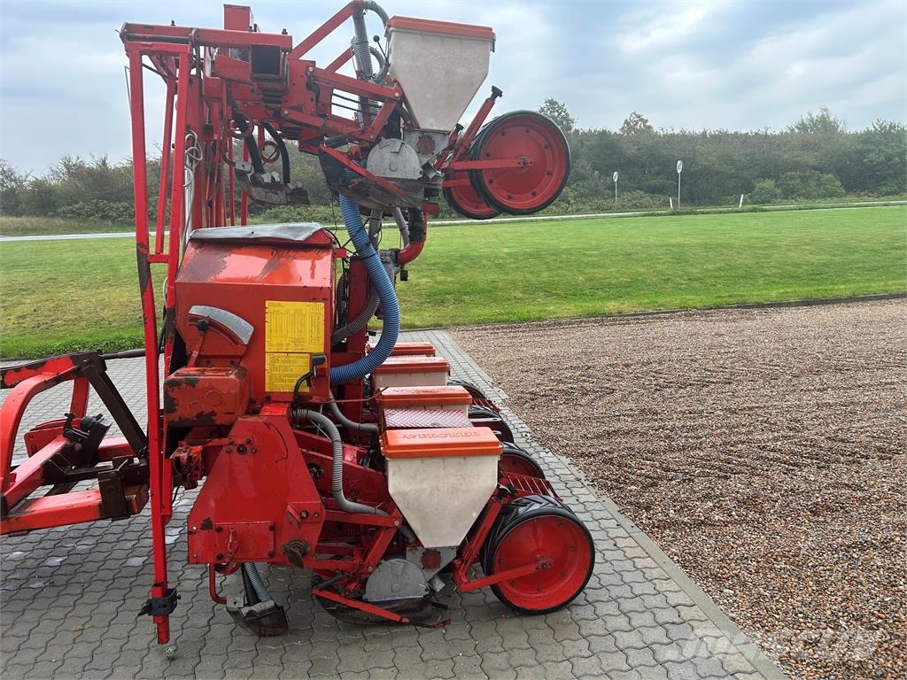 Becker AEROMAT 6 RÆKKER 精密播種機