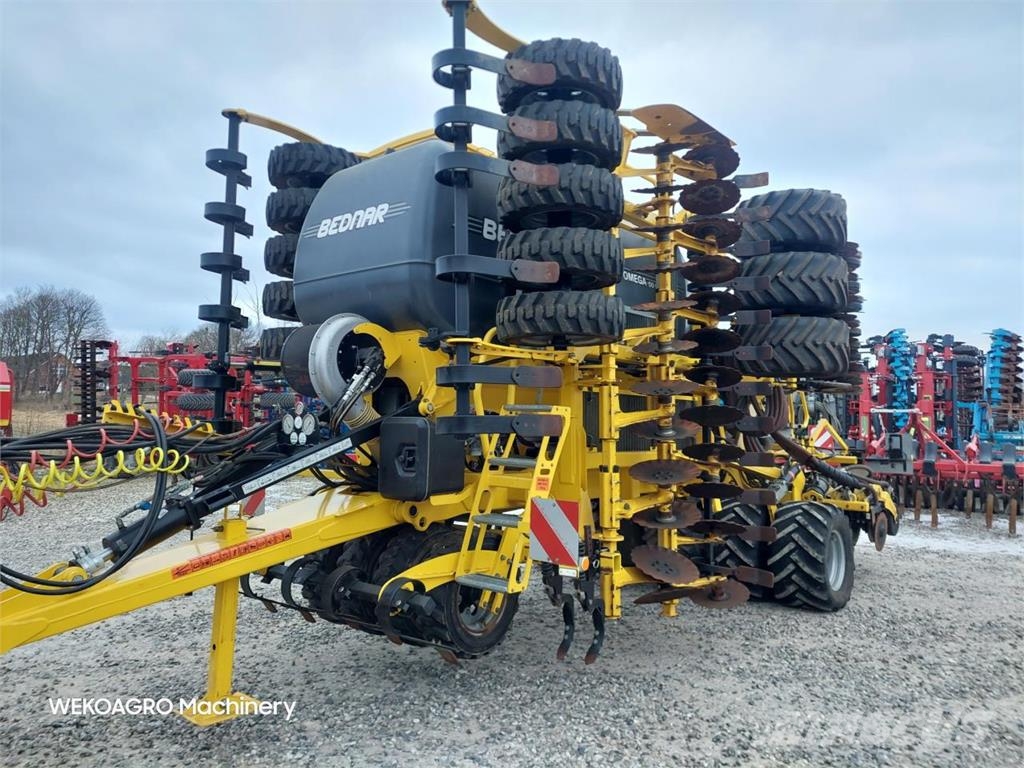 Bednar Omega OO6000 FL med Alfa-Drill Mechanické sejačky