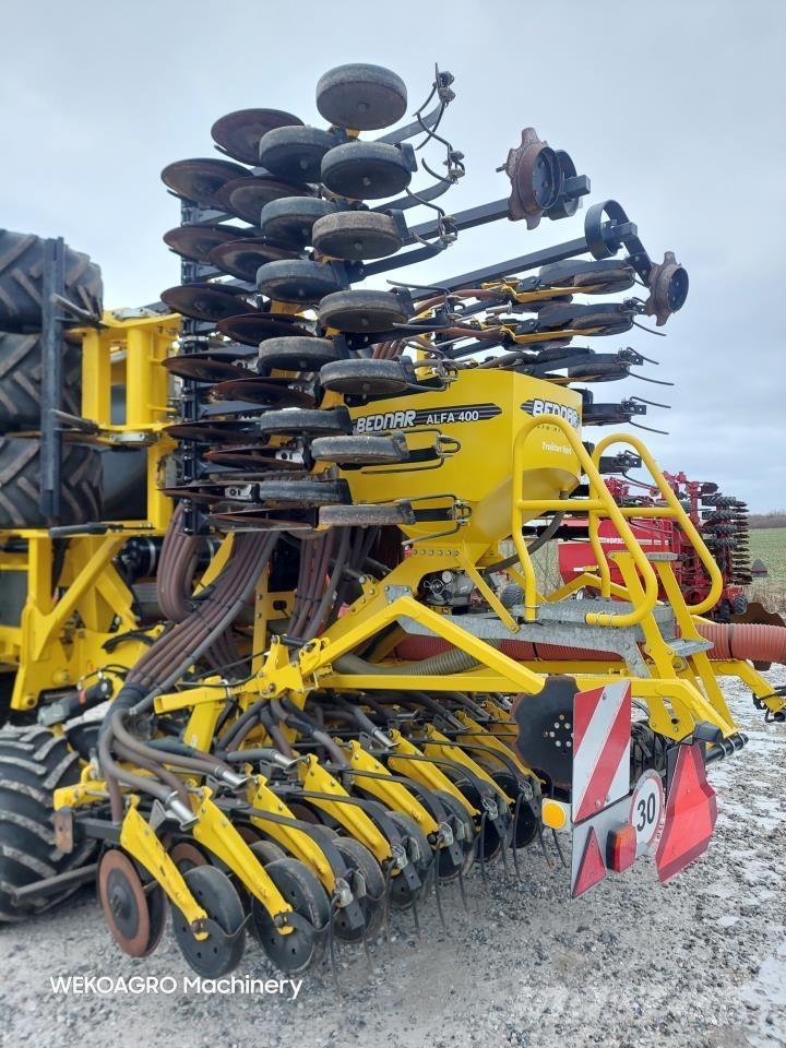 Bednar Omega OO6000 FL med Alfa-Drill Mechanické sejačky