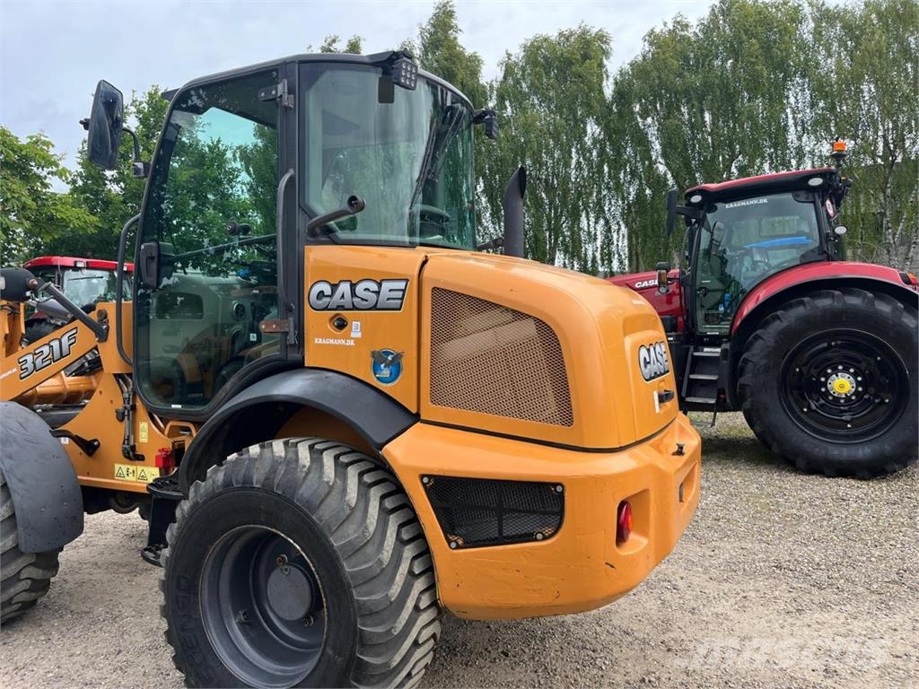 CASE 321F Wielladers
