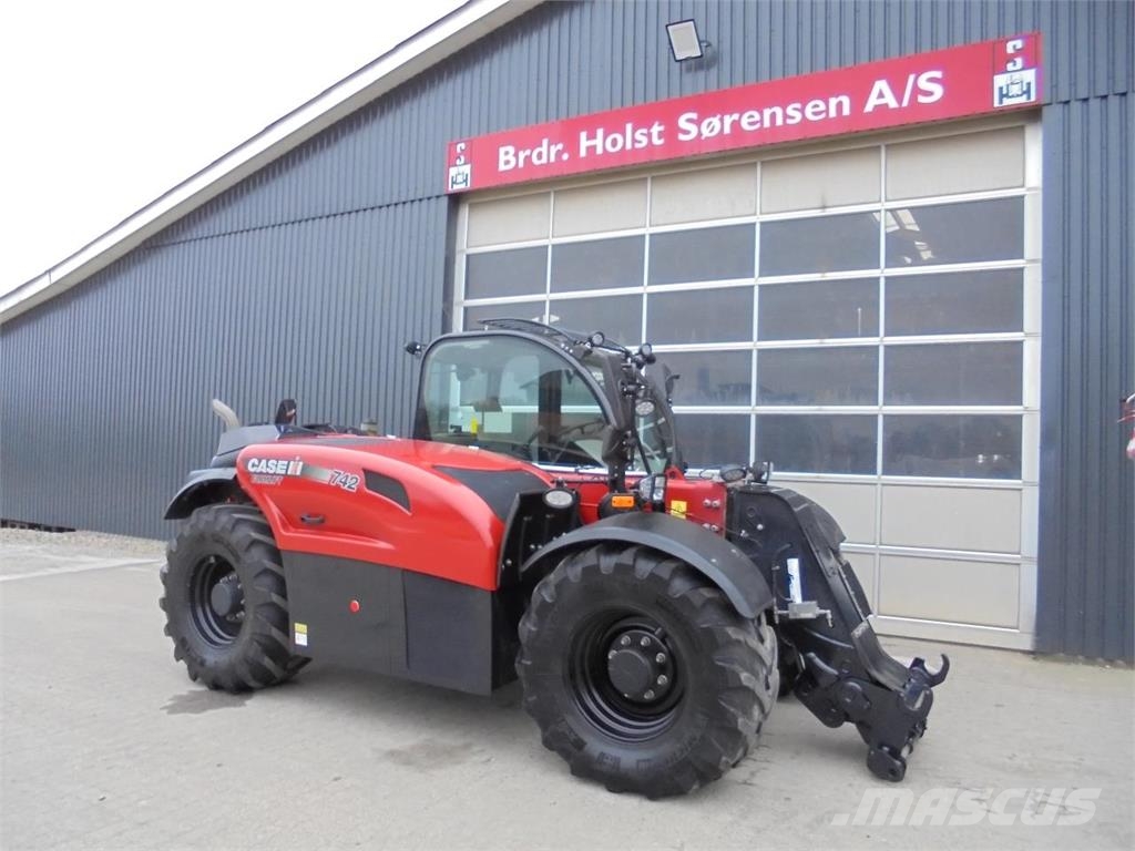 Case IH FARMLIFT 742 伸缩臂叉装车|叉装车