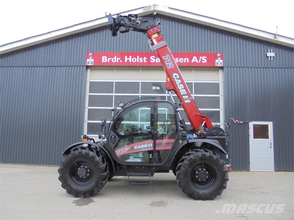 Case IH FARMLIFT 742 伸缩臂叉装车|叉装车
