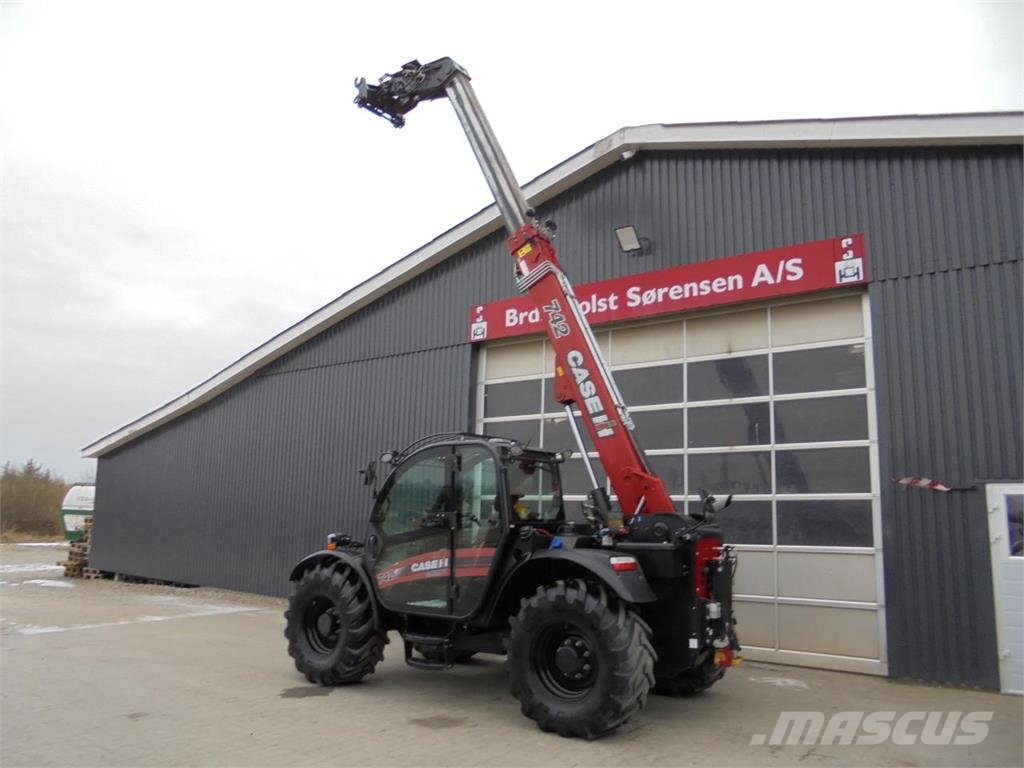 Case IH FARMLIFT 742 伸缩臂叉装车|叉装车