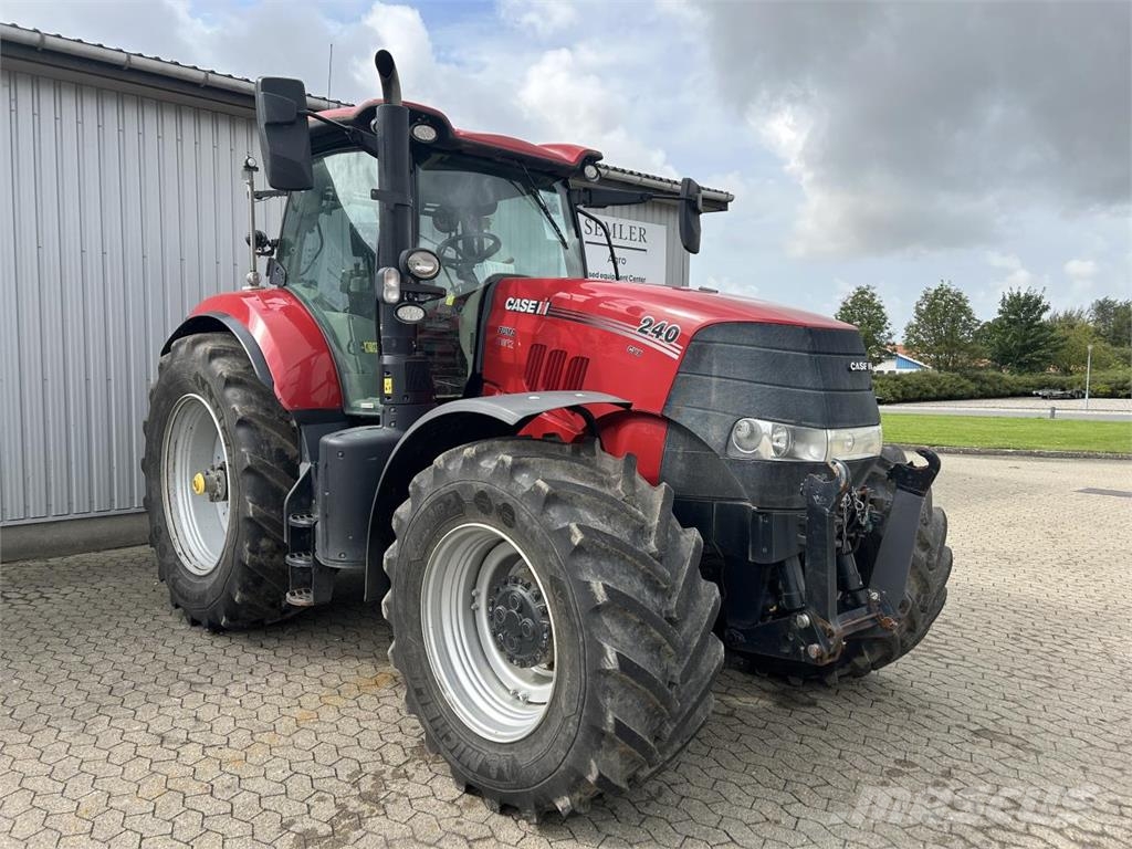 Case IH PUMA 240 CVX Traktory