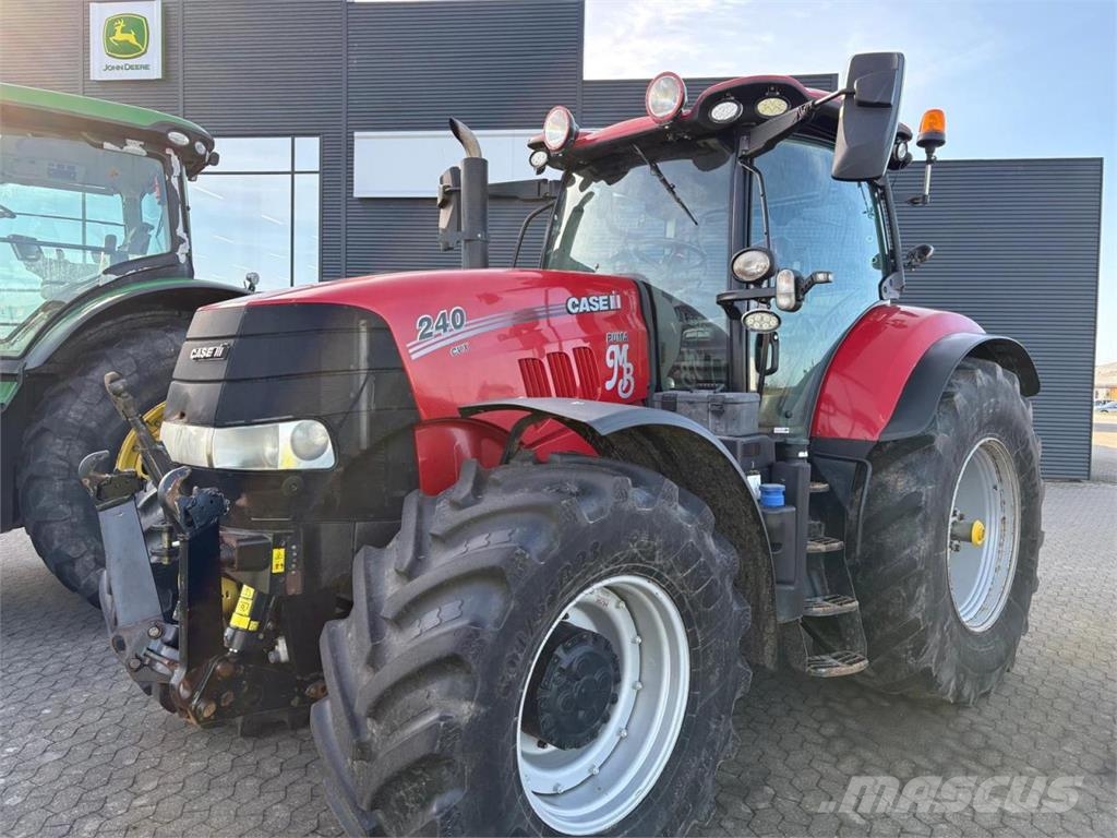 Case IH PUMA 240 CVX Traktori