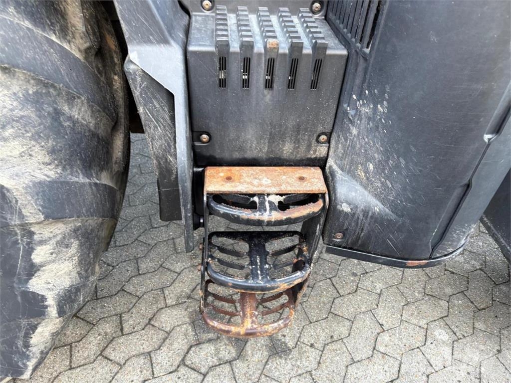 Case IH PUMA 240 CVX Traktori