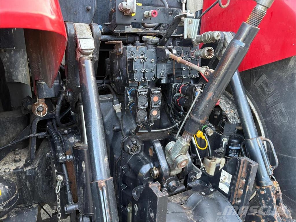 Case IH PUMA 240 CVX Traktori
