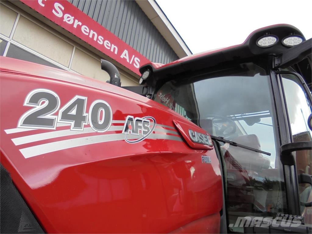 Case IH PUMA 240 CVXDRIVE Traktory