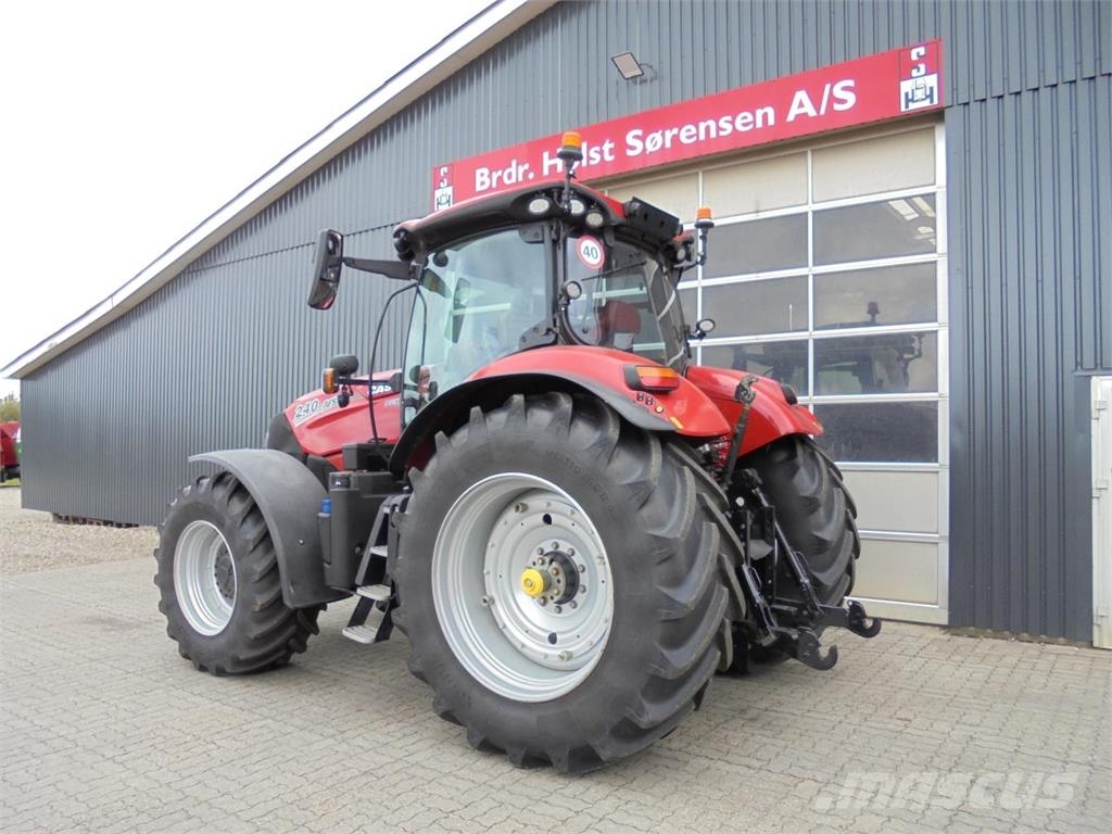 Case IH PUMA 240 CVXDRIVE Traktory