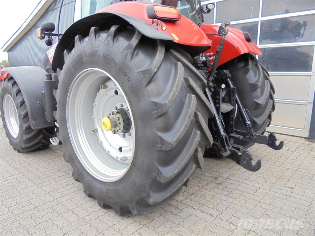 Case IH PUMA 240 CVXDRIVE Traktory