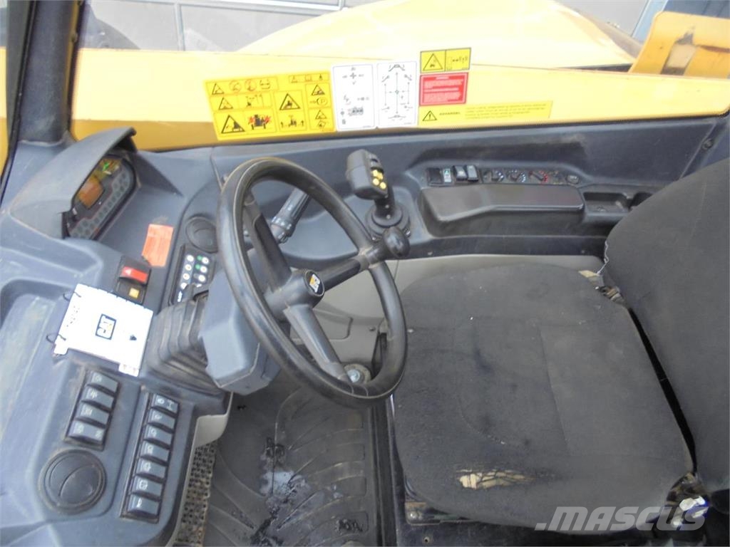 CAT TH414C مناولات متداخلة