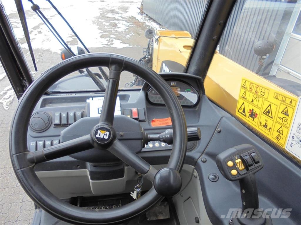 CAT TH414C مناولات متداخلة