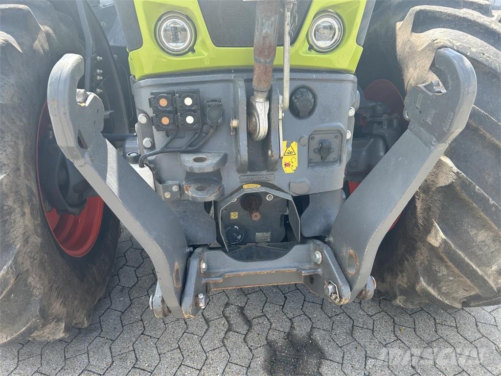 CLAAS AXION 870 Traktorer