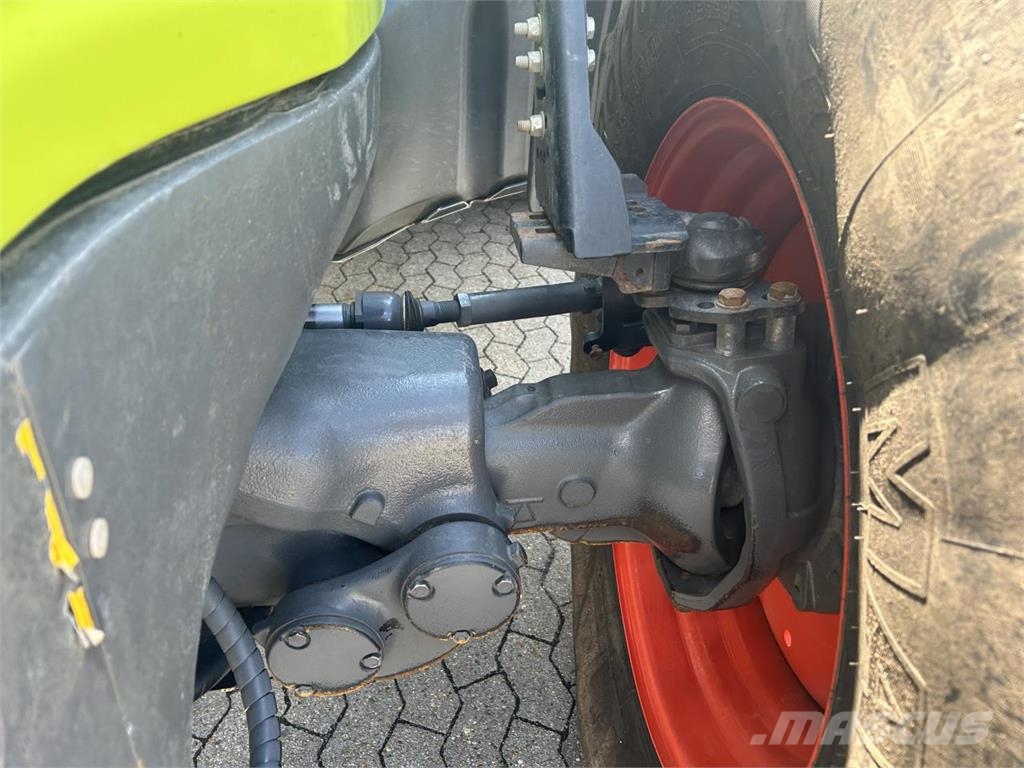 CLAAS AXION 870 Traktorer