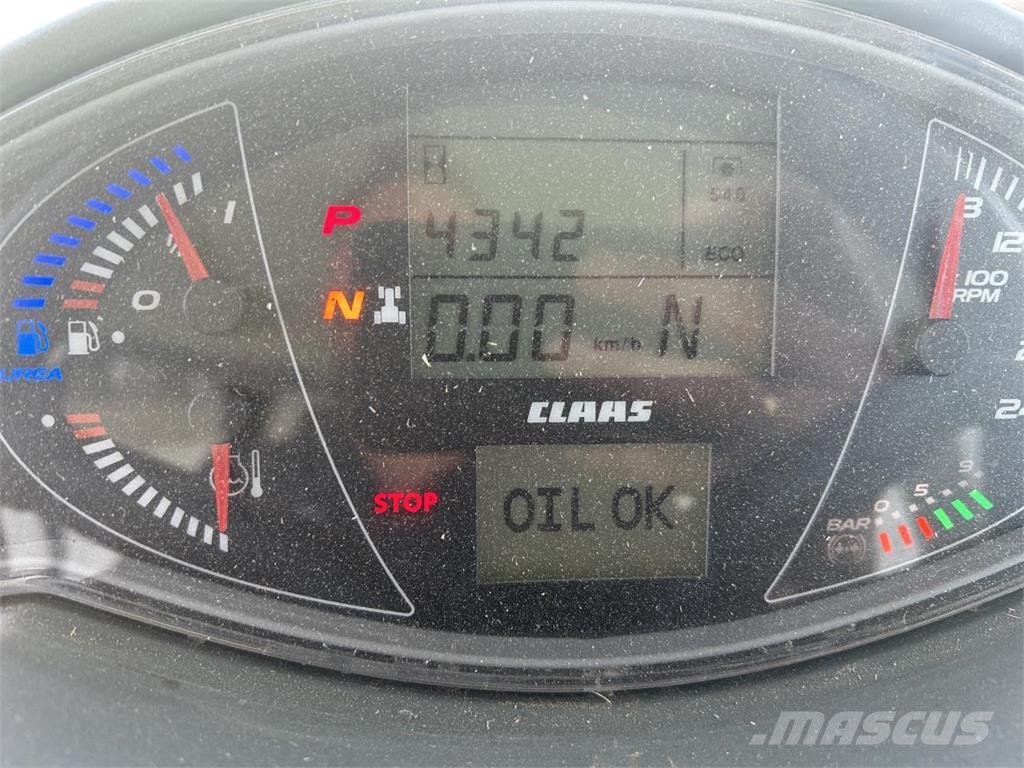 CLAAS AXION 870 Traktorer