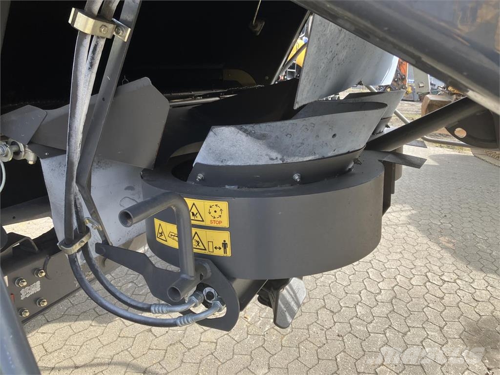 CLAAS Lexion 670 Kombinované zberacie stroje