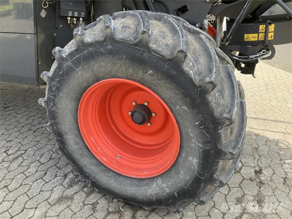 CLAAS Lexion 670 Kombinované zberacie stroje
