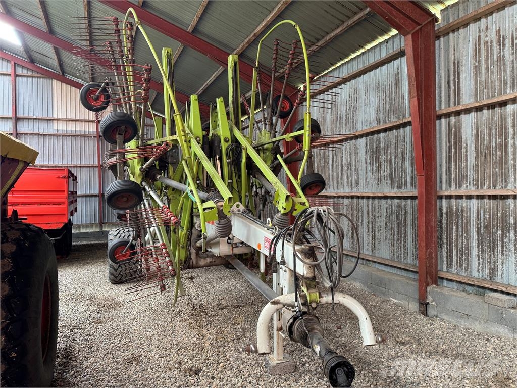 CLAAS LINER 4000 Okretači i sakupljači sena