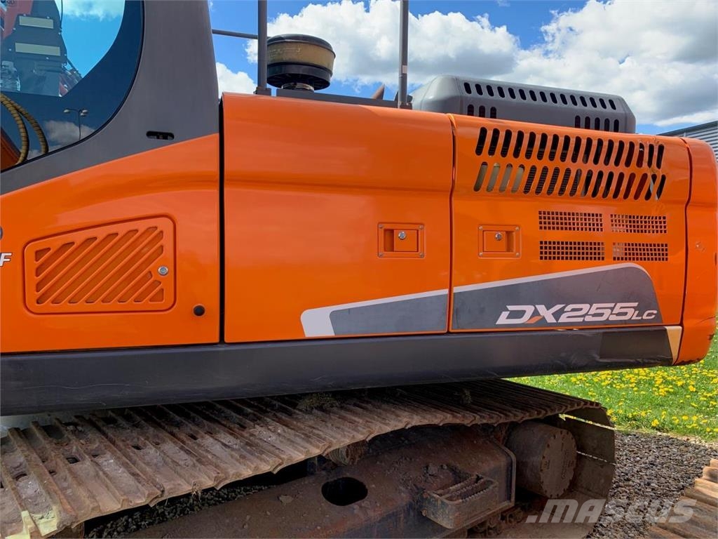 Doosan DX255-5 Roomikekskavaatorid