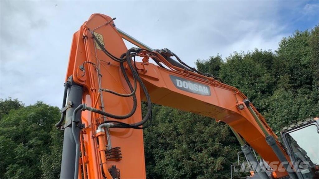 Doosan DX300LC-5 Escavadeiras de esteiras
