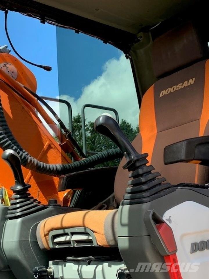 Doosan DX340LC-5 Excavadoras sobre orugas