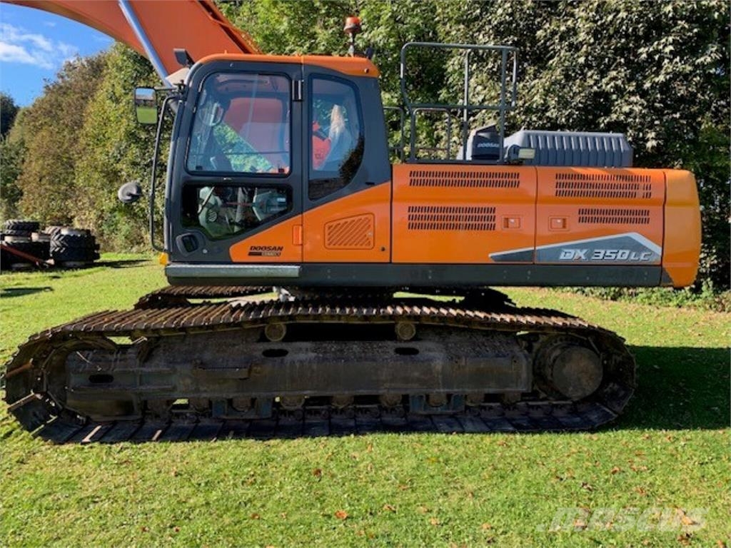 Doosan DX350LC-7 履带挖掘机